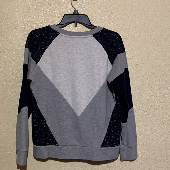 J. Crew Sweatshirt S Gray Cream Navy Blue Lace Detail Pull Over Stretchy Cotton - Picture 9 of 12